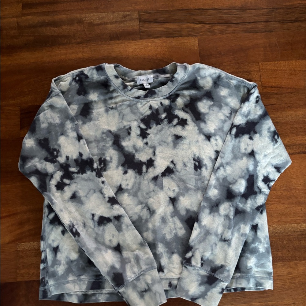 Evereve Monochrome Tie-Dye Sweatshirt